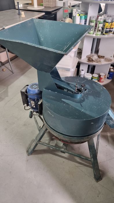 Moinho de pedras Eletrico