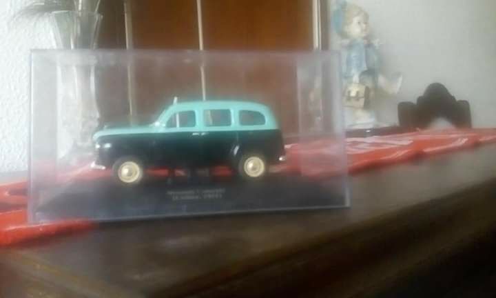 Vendo Renault Colorale Altaya réplica Histórica de Lisboa dos anos 60!