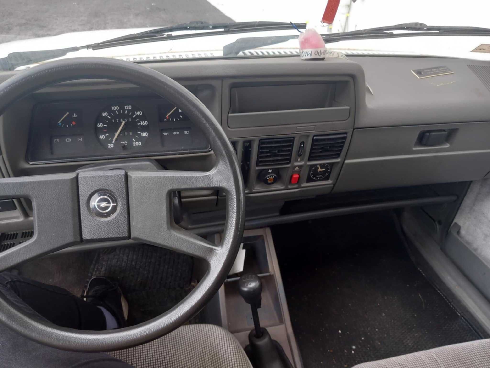 OPEL CORSA 1200 COM REVISAO FEITA