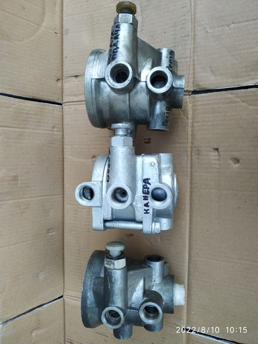 Воздухораспределитель прицепа двухпроводний і однопроводний