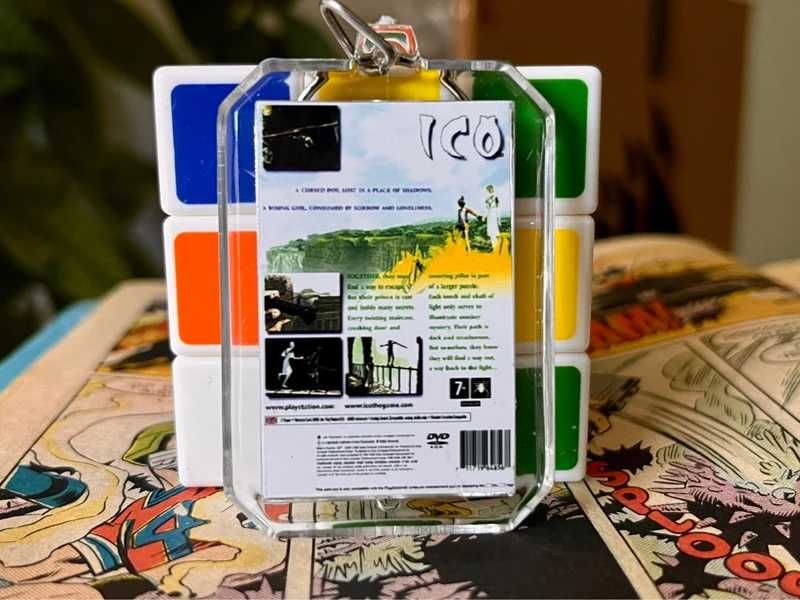Breloczek ICO - mini okładka gry PS2 (dwustronna)