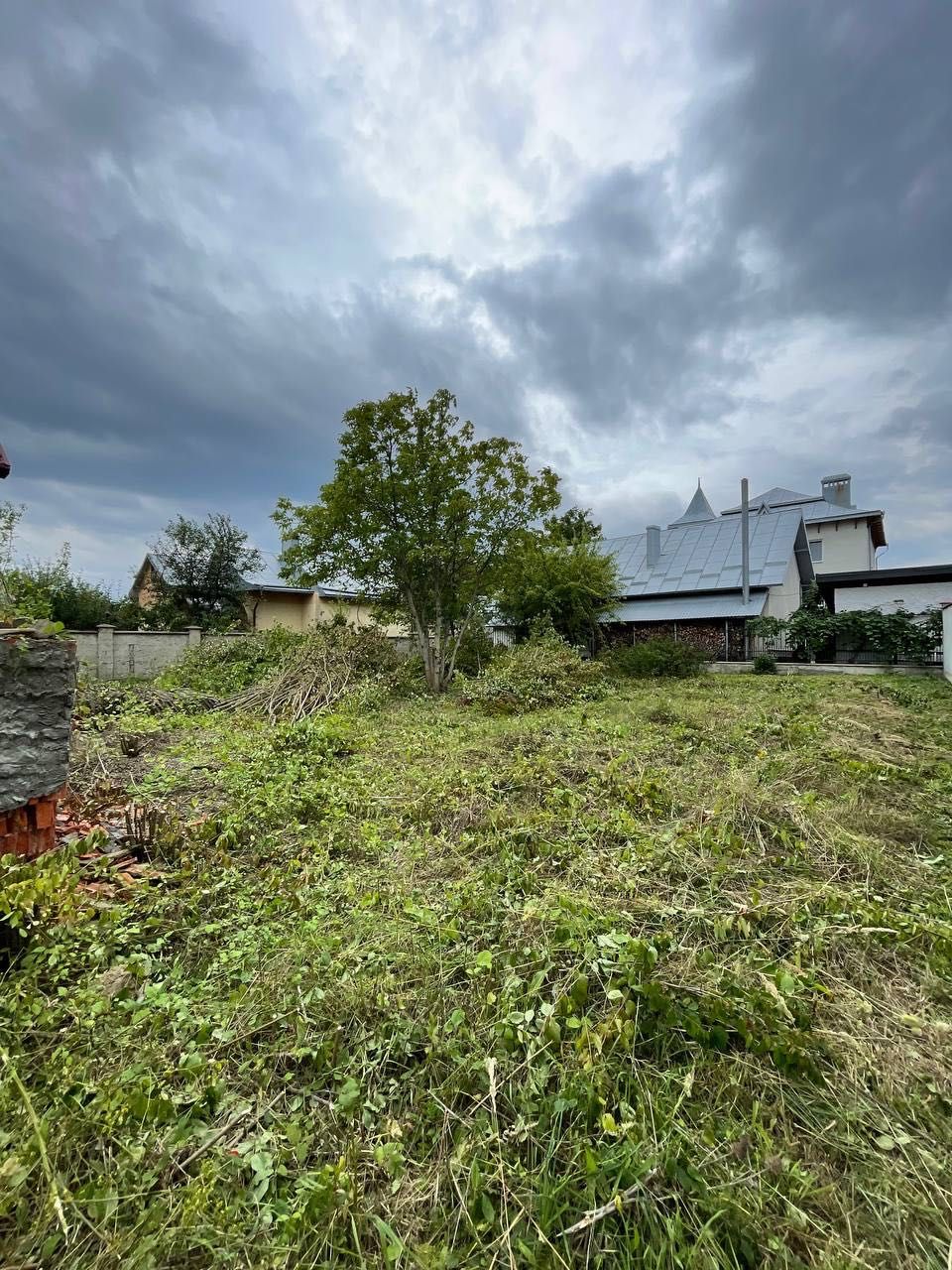 Продаж ділянки з планом будинку на обжитій вулиці,  Демянів Лаз