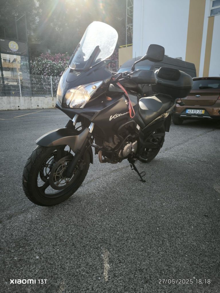 Moto Suzuki V-storm 2006