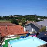 Piscina mais espreguicadeiras