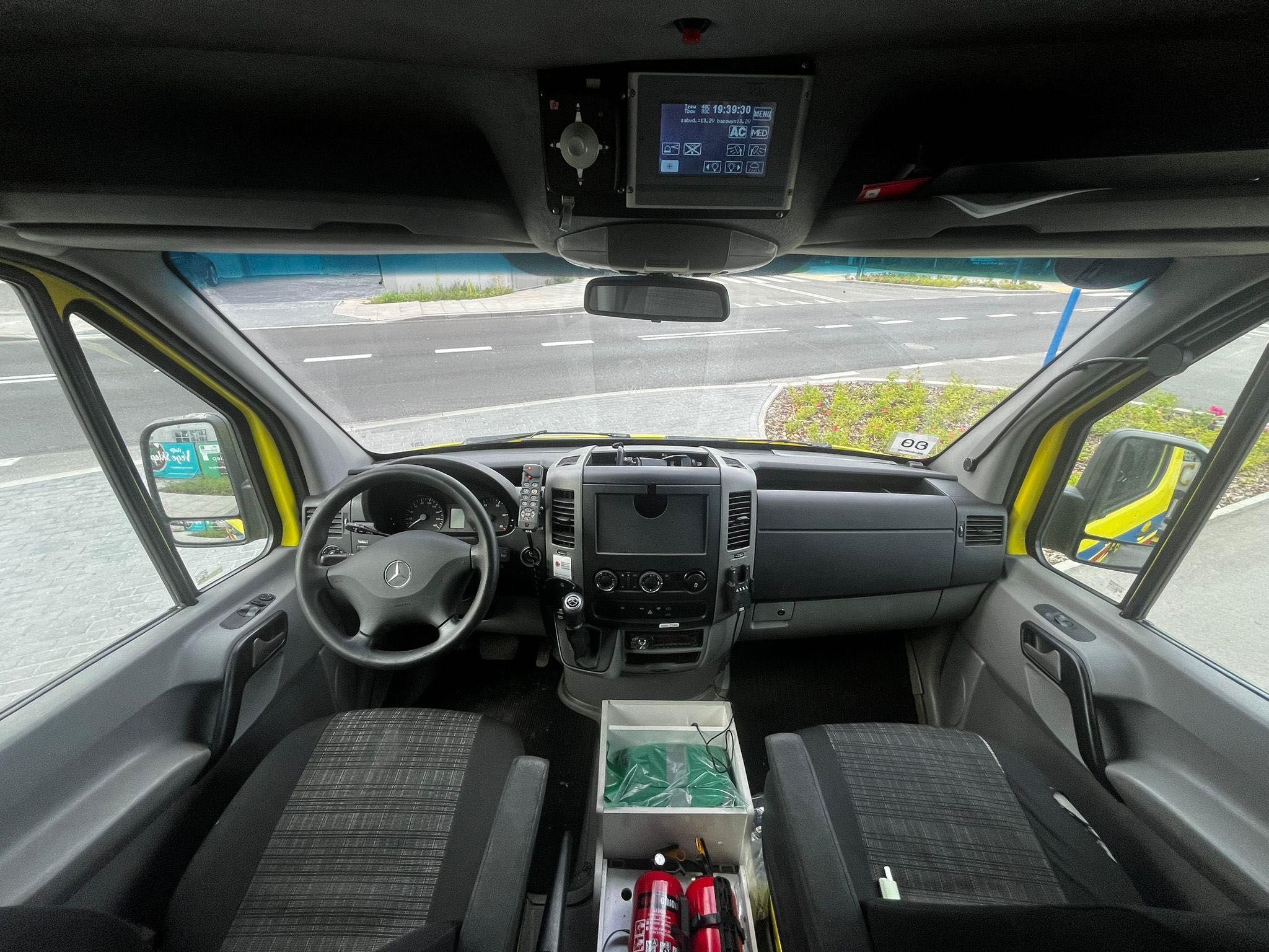 Mercedes Ambulans Karetka 2014 automat