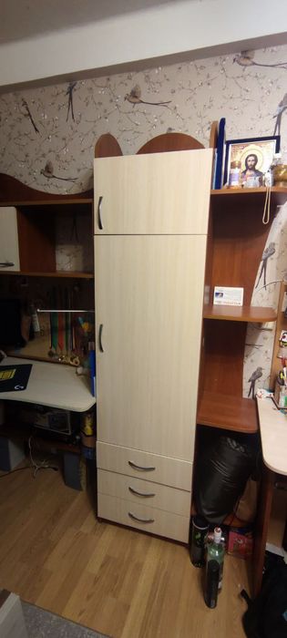 Письмовий стіл шкільний (комп'ютерний)