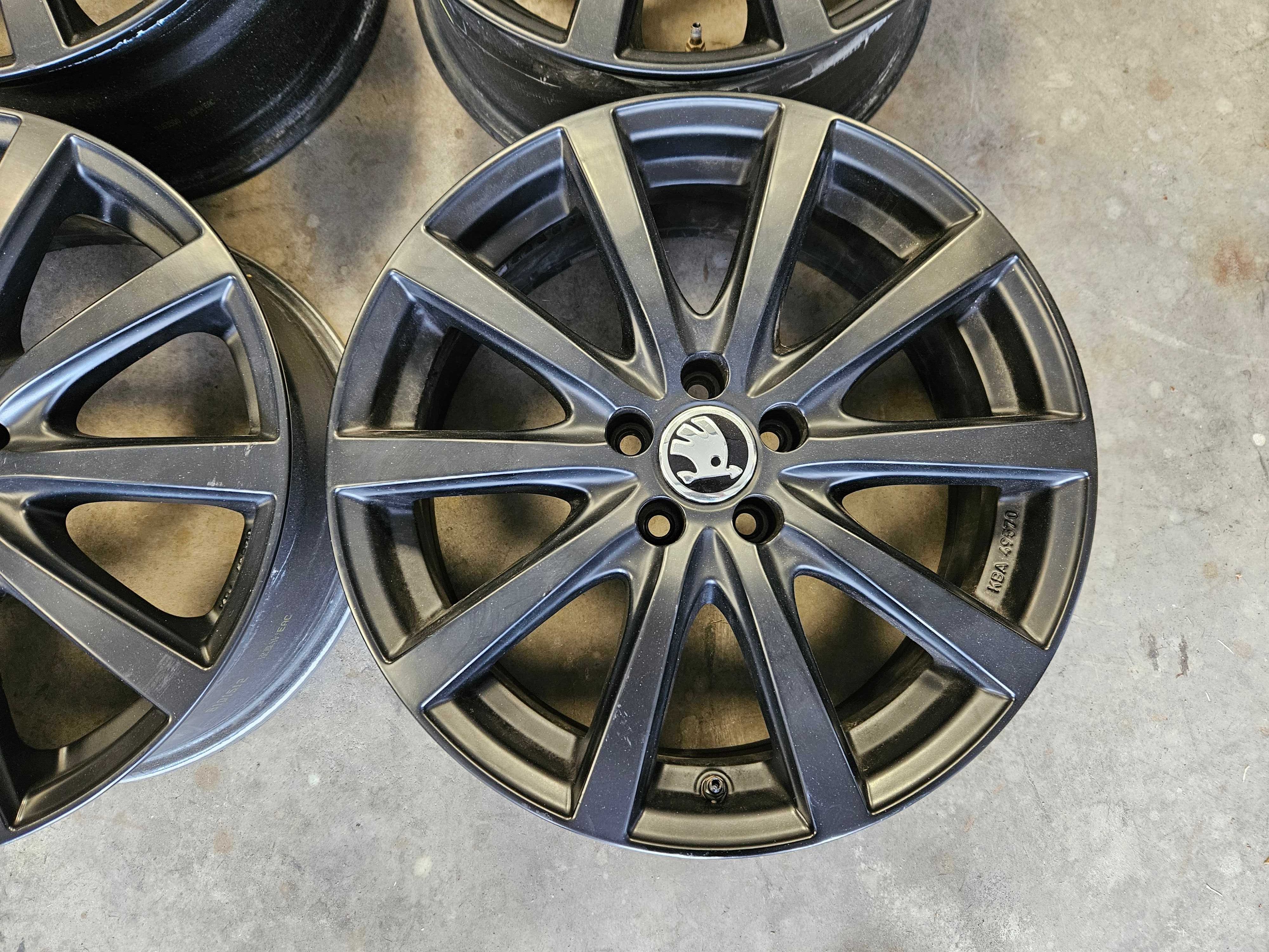 Alufelgi 17" 5x112 Skoda Octavia II FL III IV VRS SuperB Karoq Scout