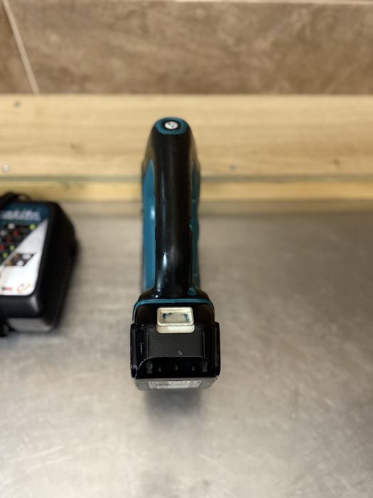 Акумуляторний лобзик Makita DJV 182