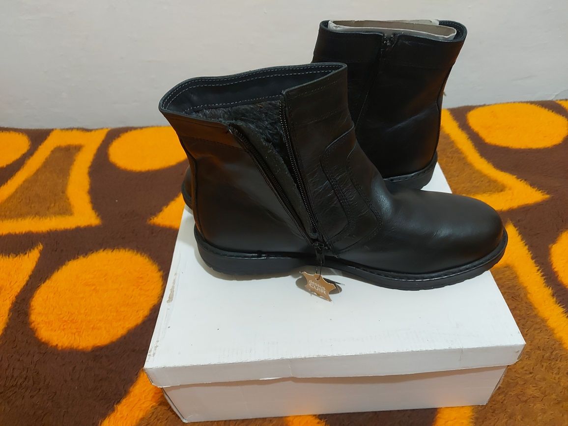 Botas Forrada para inverno, tamanho 44