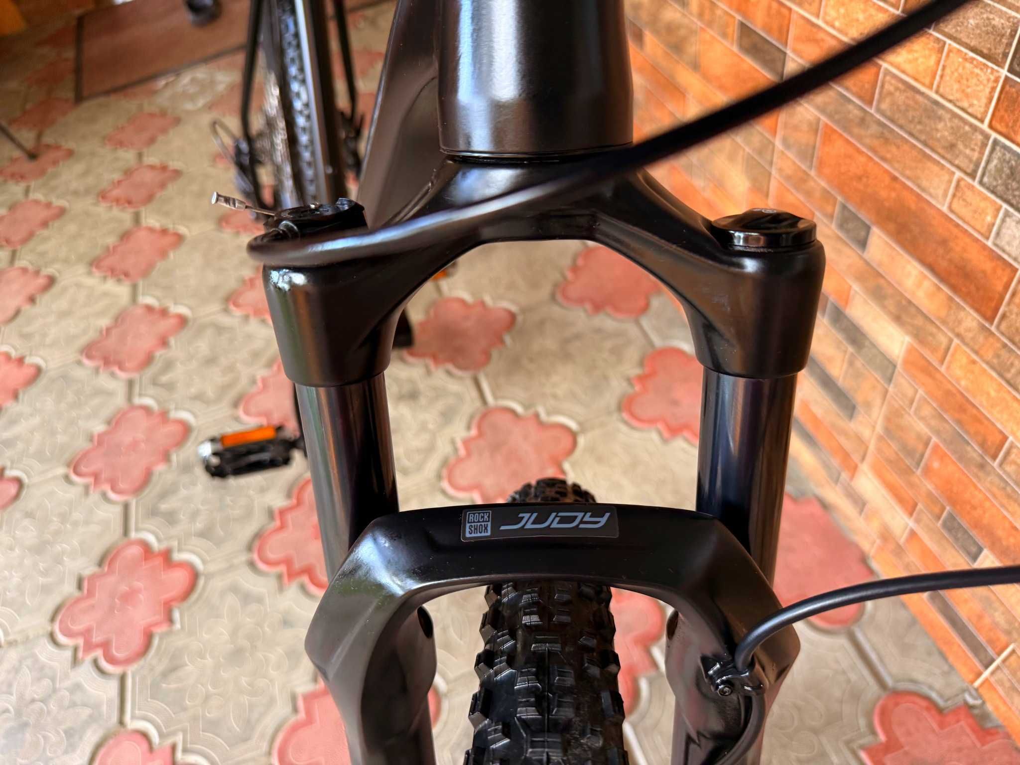 Велосипед SUPERIOR 29"XL" Shimano DEORE 1x11, ROCK SHOX Воздух IDEAL