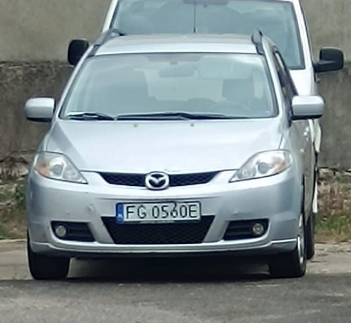 Sprzedam mazdę 5 2.0 benz/g 2006