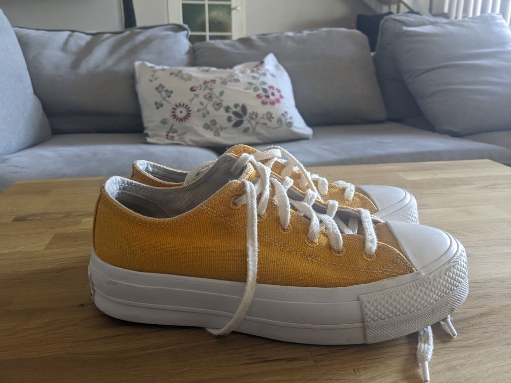 Converse na grubej podeszwie 39