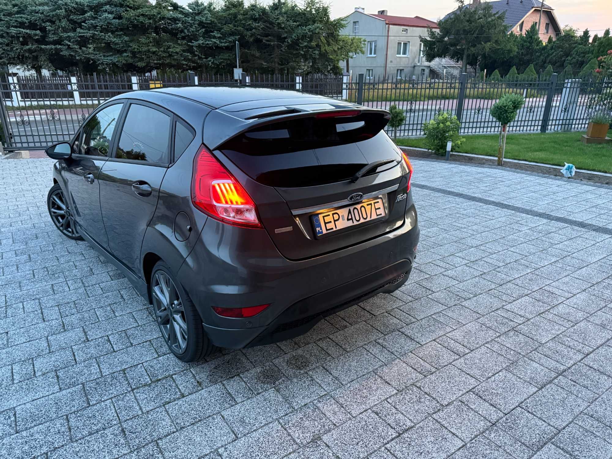 Sprzedam Ford Fiesta MK7 ST-LINE