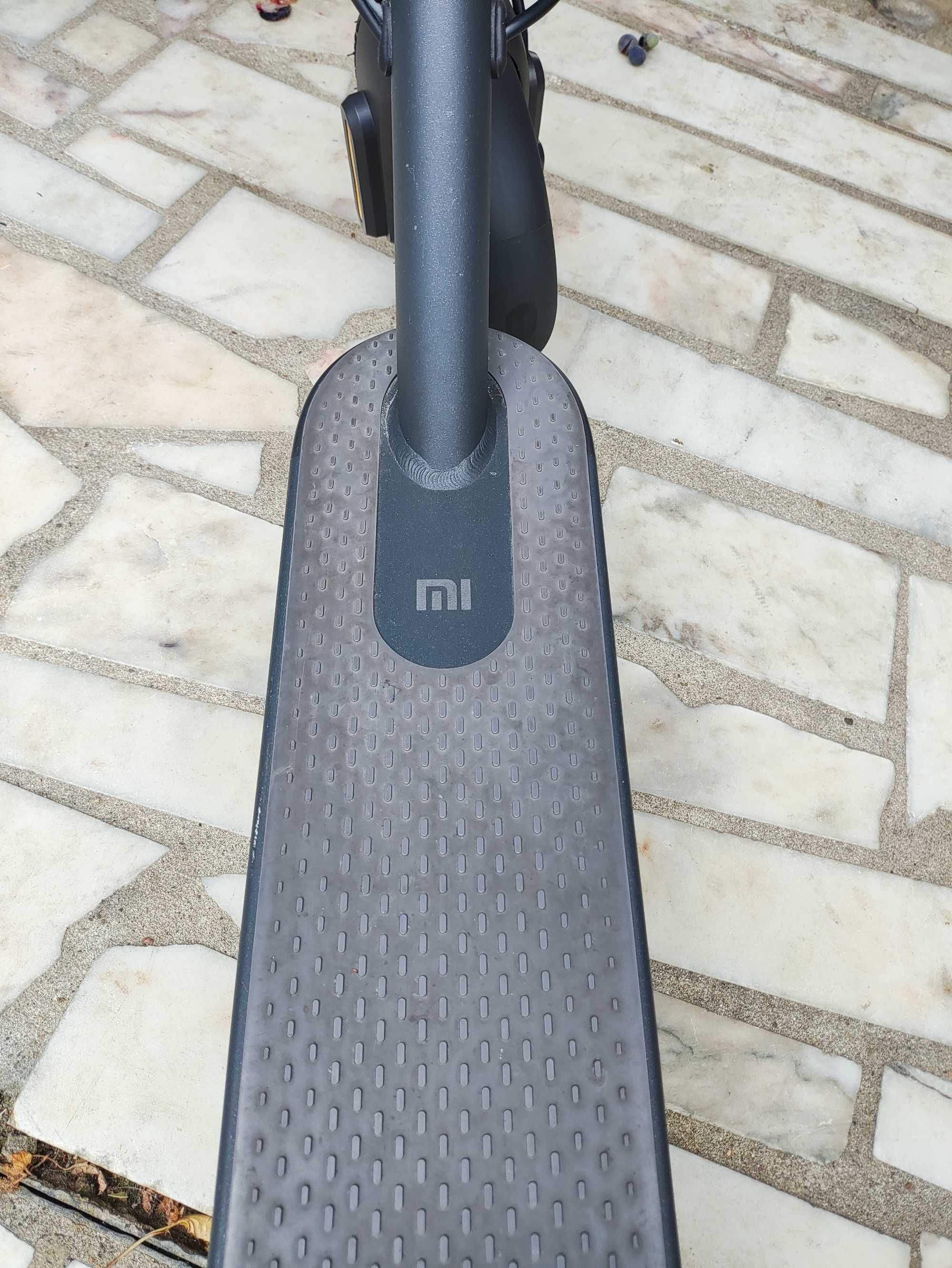 Scooter Xiaomi mi essential
