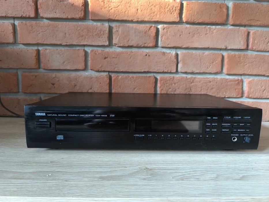 Odtwarzacz CD Yamaha CDX 550E RS
