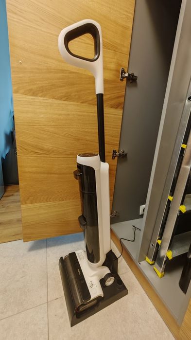 Mova K20 Pro ODKURZACZ Pionowy Mopujący jak nowy