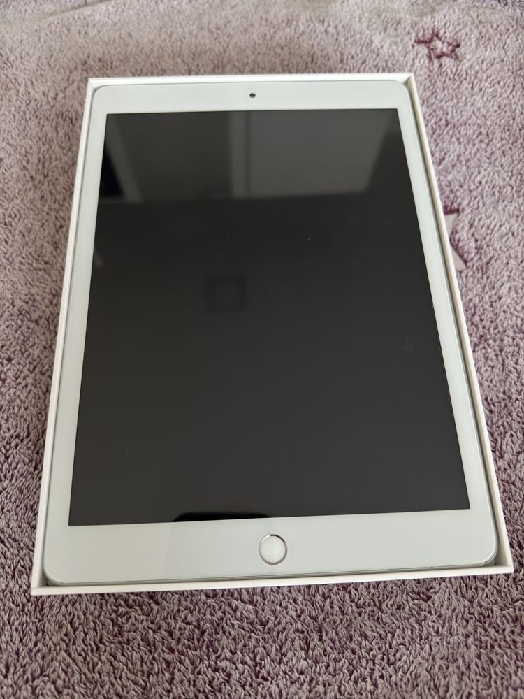 iPad (8th Generation) Wi-Fi 32 GB