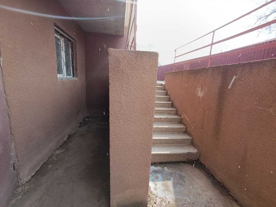 Приміщення. Офіс. Комерційне приміщення