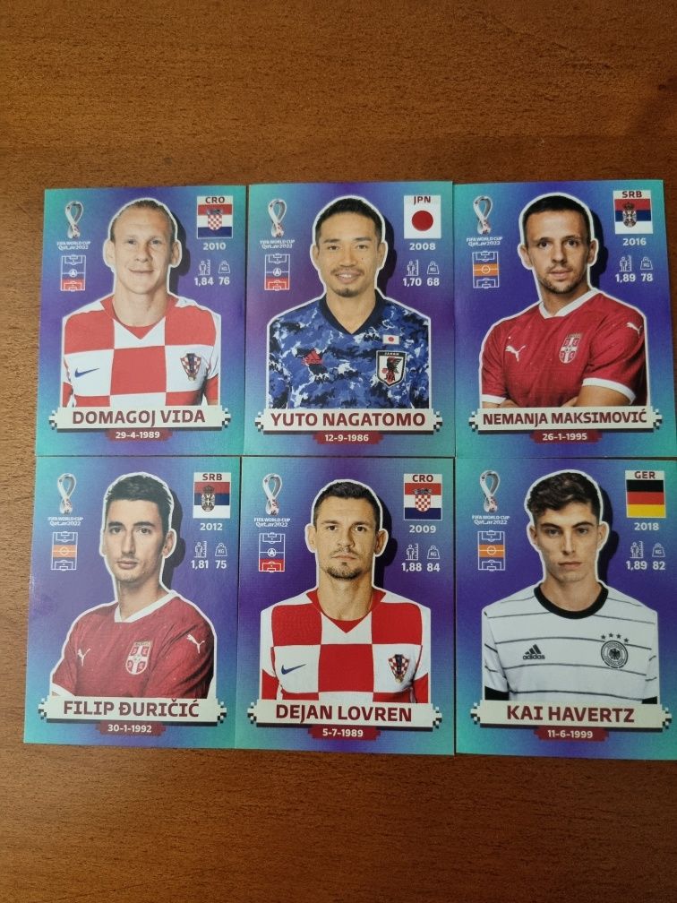 Dezoito  cromos mundial Qatar