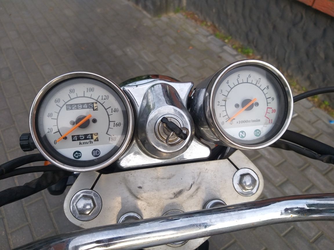 Daelim daystar VL125F