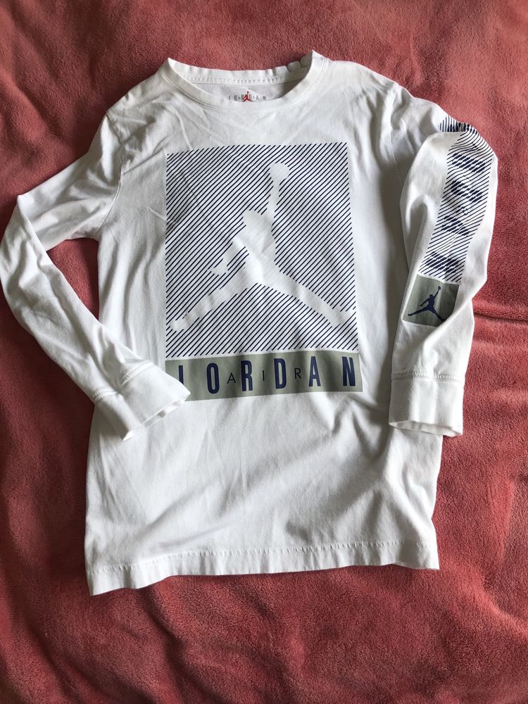 Bluza LEVIS + Tshirt nike Jordan