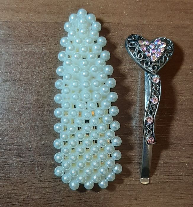 Заколки-зажими для волосся