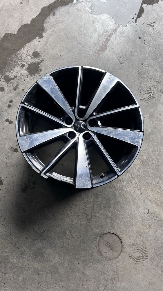 Polestar 2 Диск полестар R19 під реставрацію