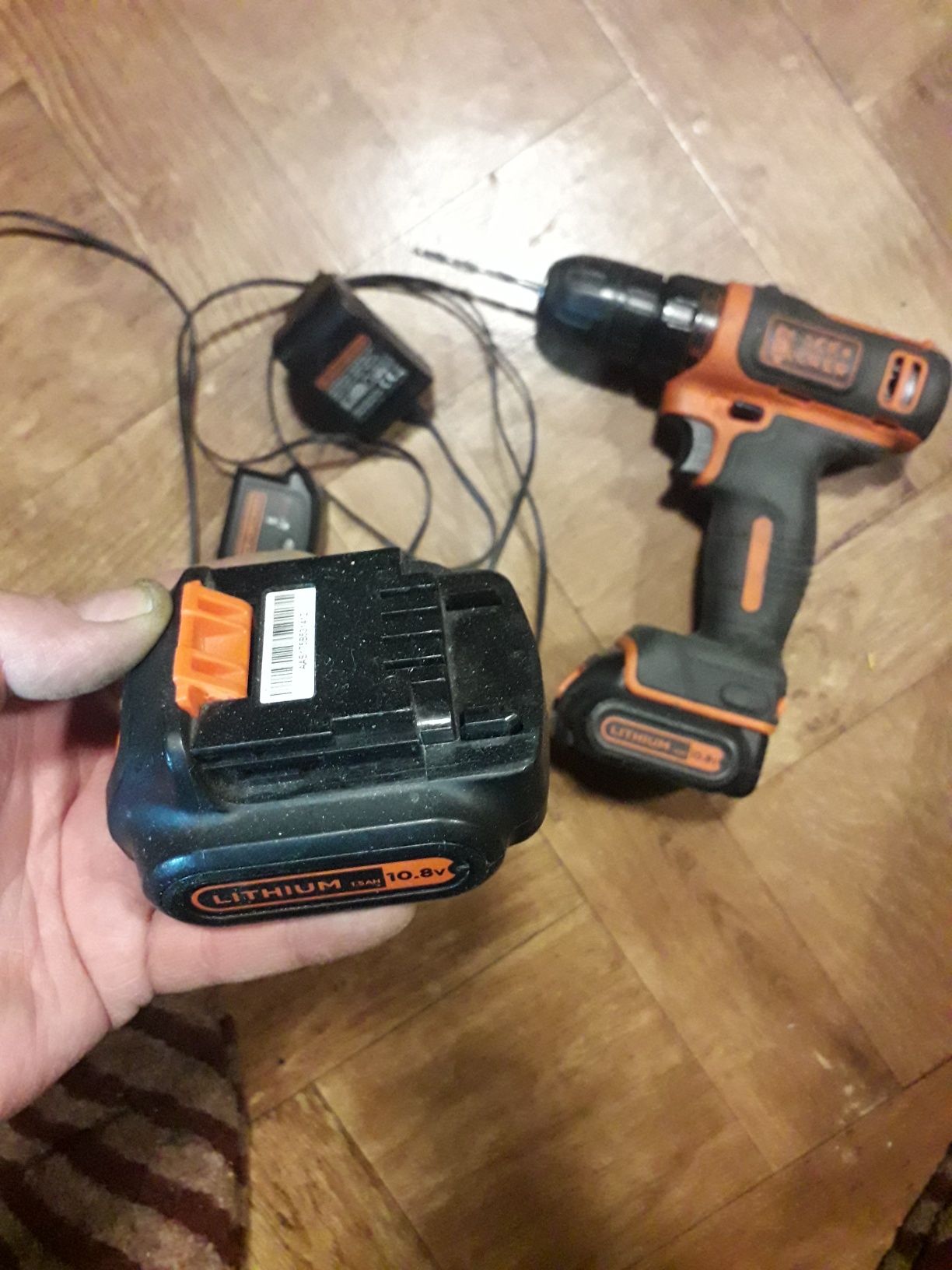 Шуруповёрт Black & Decker 12v,комплект,новые акумуляторы.