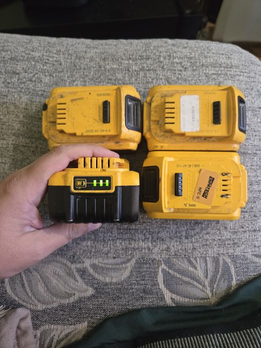 Dewalt 18v 5.0 xr 22рік роботчі ціна за 1шт