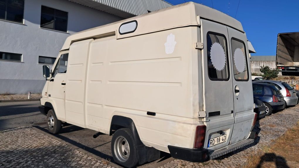 Renault Trafic 2.1 TD  com averbamento especial dormitório