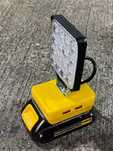 Lampa LED do baterii Dewalt