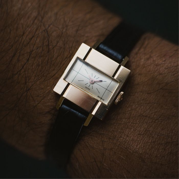 Relogio Universal Geneve Polerouter em Ouro 18k - NOS - Circa 1960