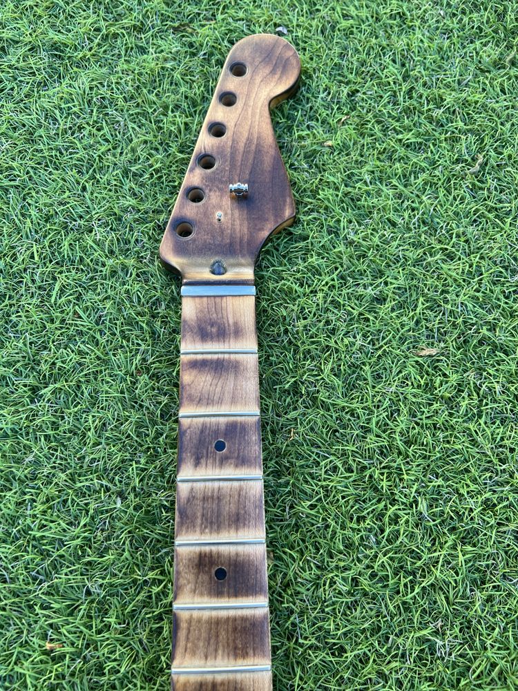Braço Stratocaster Squier/Fender  Maple “queimado”