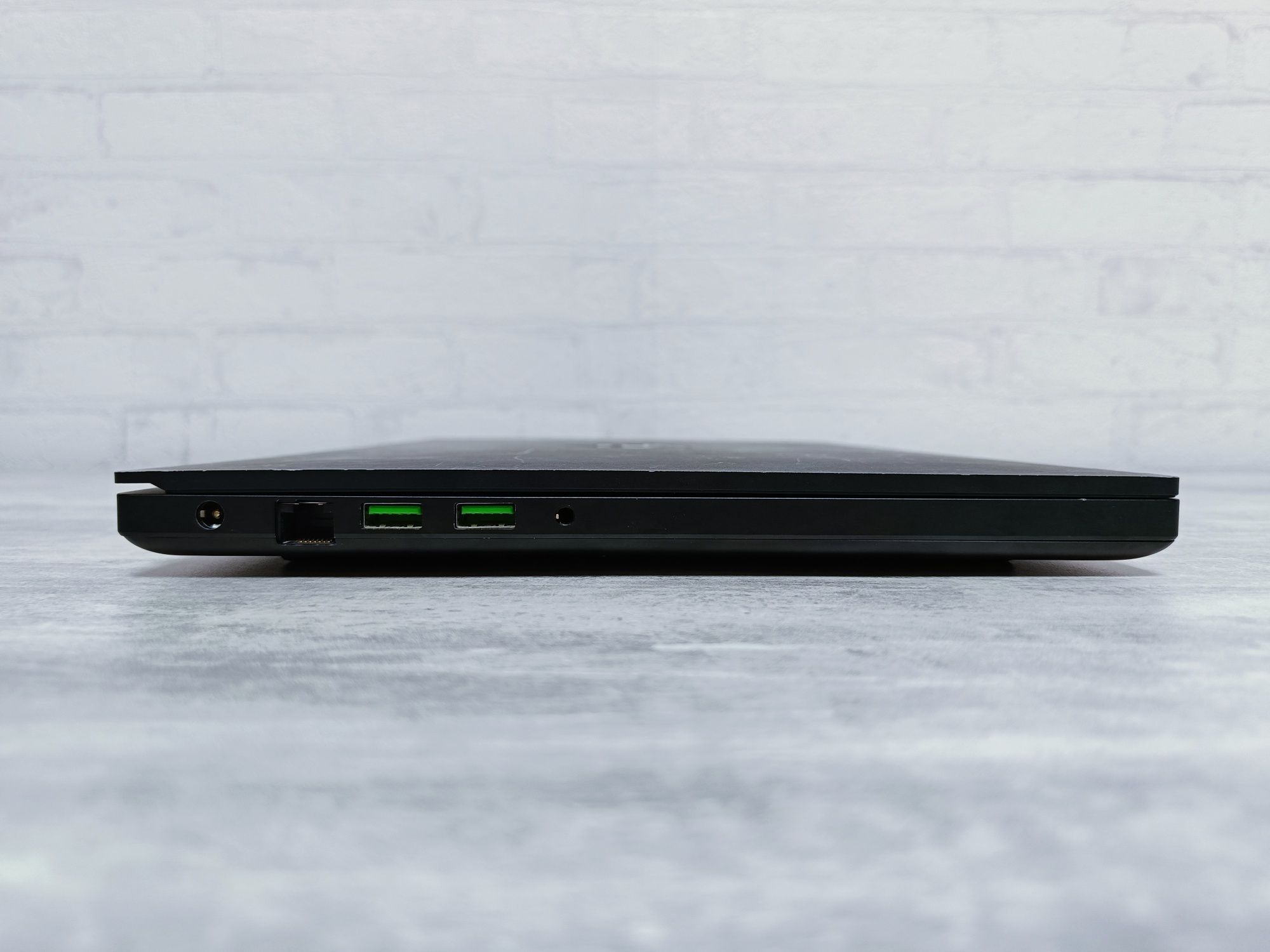 Игровой RAZER GTX 1070 8GB/i7-8750H/RAM 16/SSD