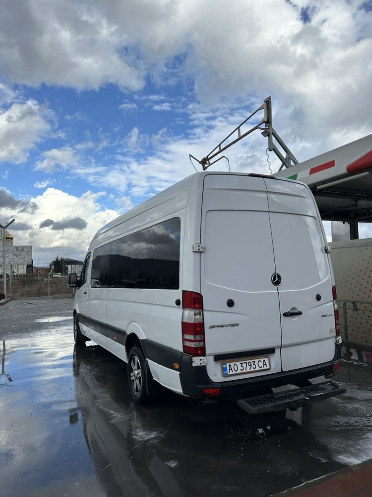 Mercedes-Benz sprinter 2013 року