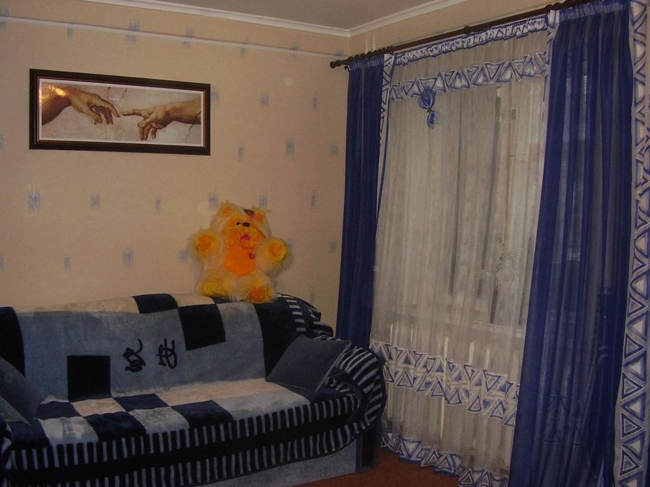 Продаж 3 кімнатної квартири вул. П. Курінного 9