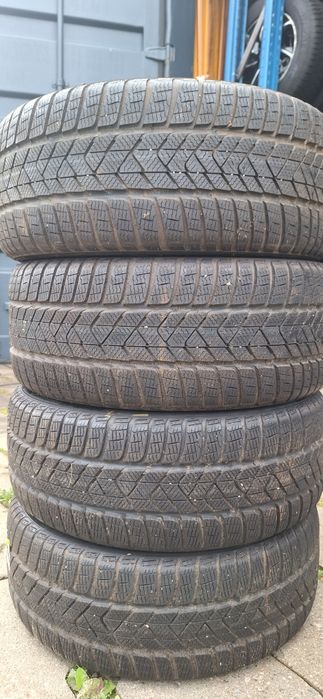 2x225x40x19 i 2x255x35x19 Pirelli Zima RSC