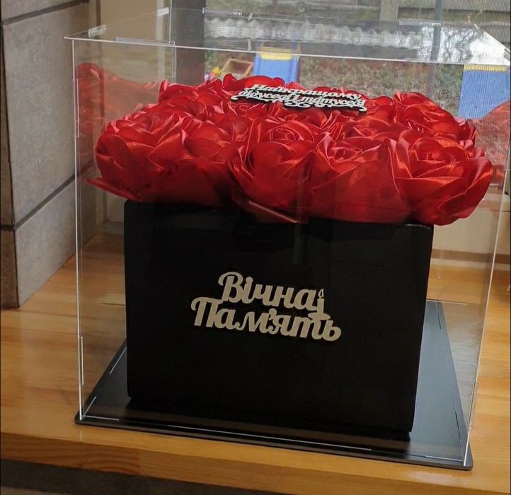 Акриловий куб!Акриловый бокс!топери,ангелочки,коробки для квітів!