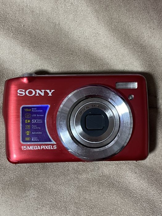 Цифровой фотоаппарат SONY