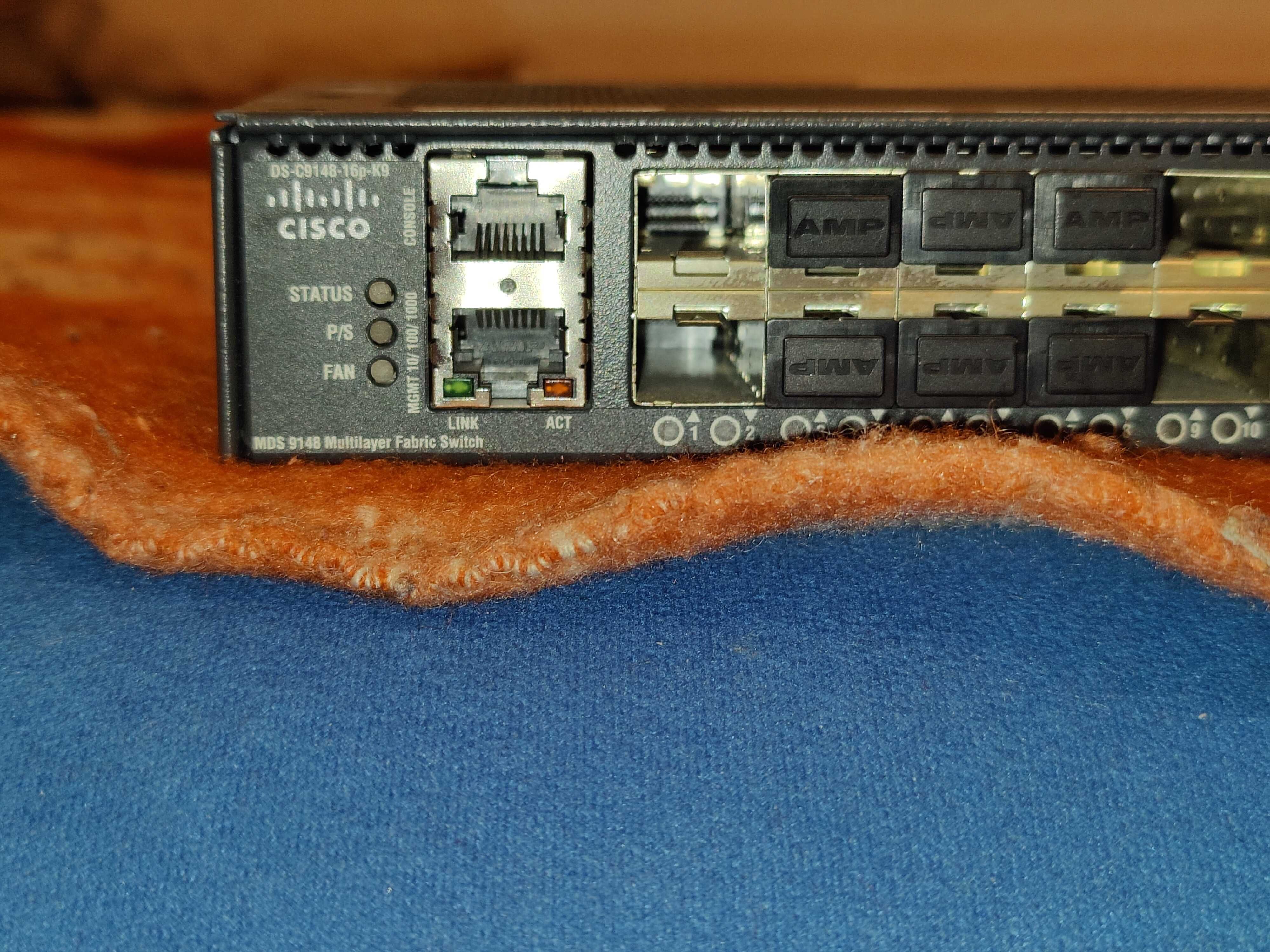 Switch CISCO DS-C9148-16P-K9 48x8Gbit