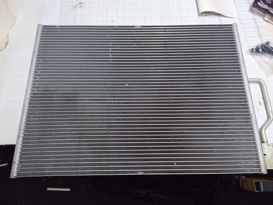 Радіатор кондиціонера Cadillac Lyriq
