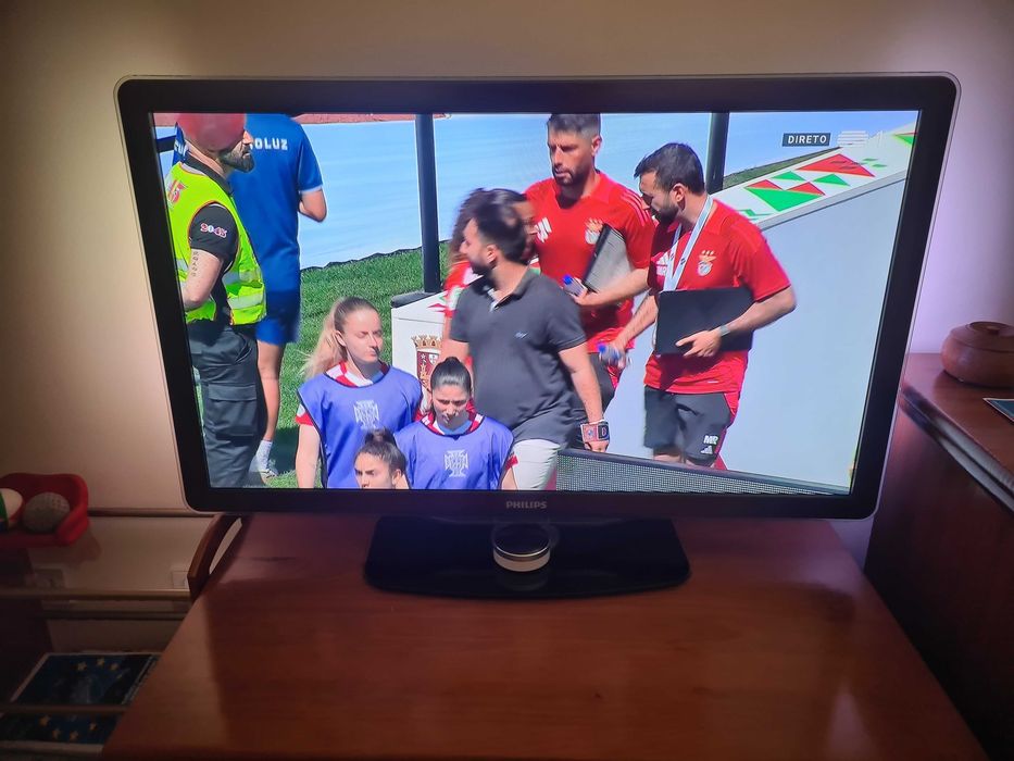 Tv Philips 40 polegadas com Ambilight