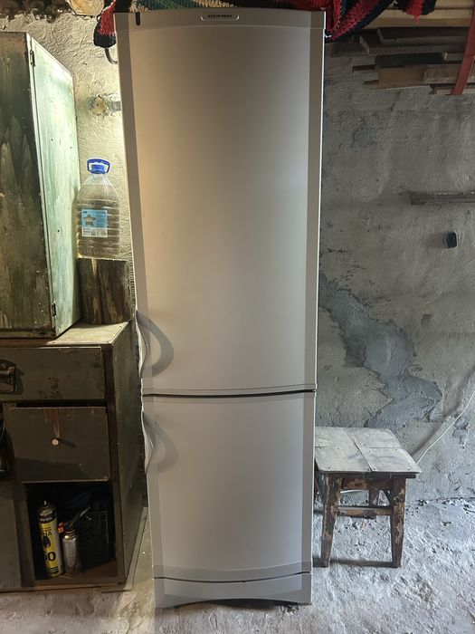 Холодильник VESTFROST