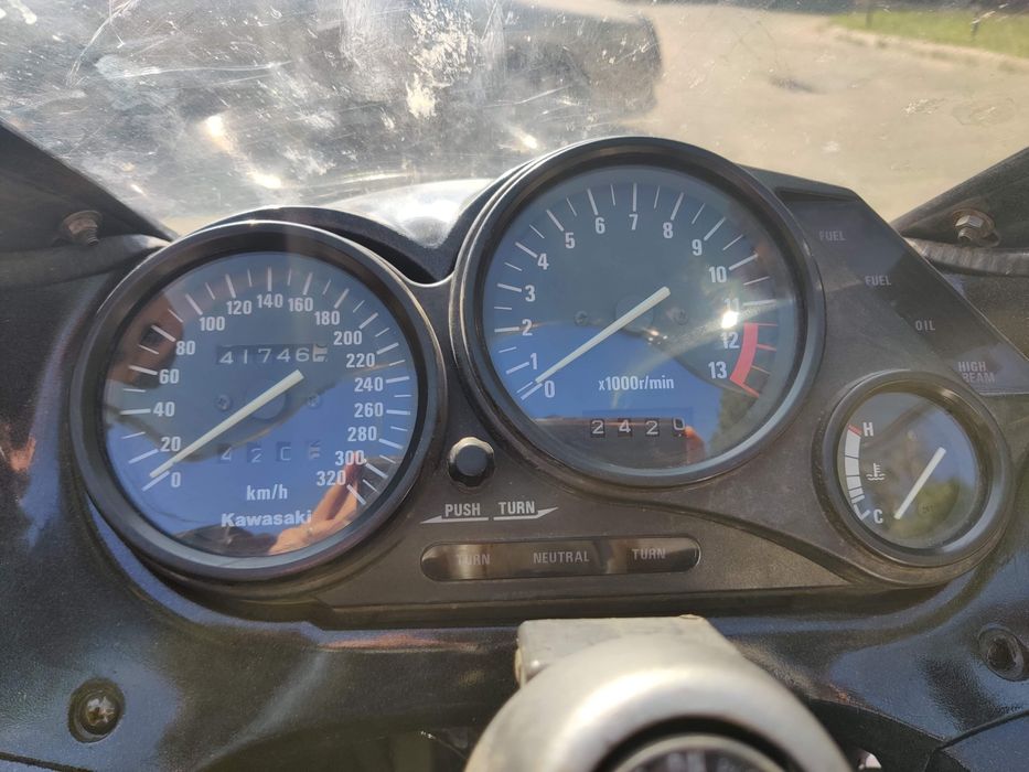 Мотоцикл Kawasaki ZZR1100