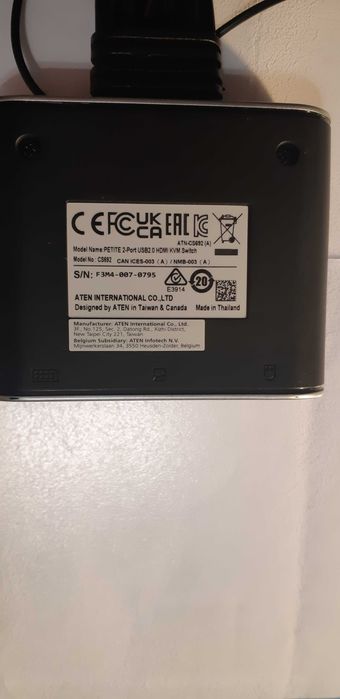 Comutador ATEN CS 692 KVM (liga 2 PC- 1 Monitor, 1 teclado, 1 rato)