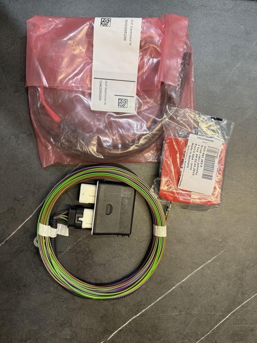 T-roc открытие багажника взмахом ноги. Комплект под установку