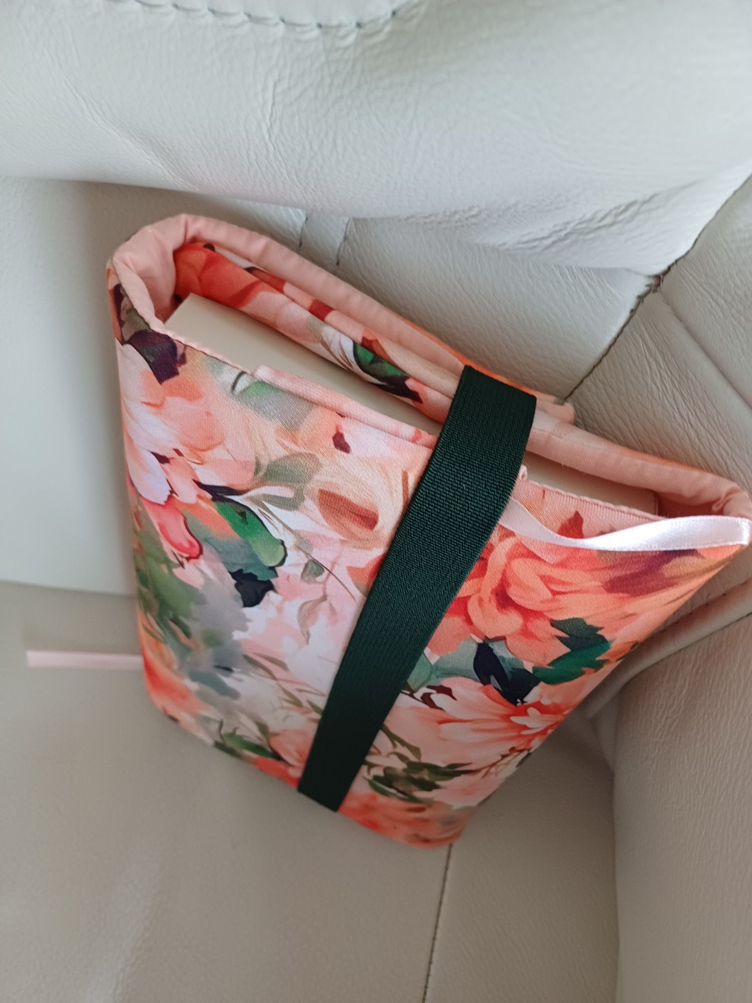 Nowy etui otulacz okładka na książkę uniwersalna handmade