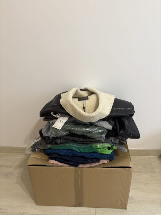 Pakiet odzieży nowej i używanej do dalszej sprzedaży