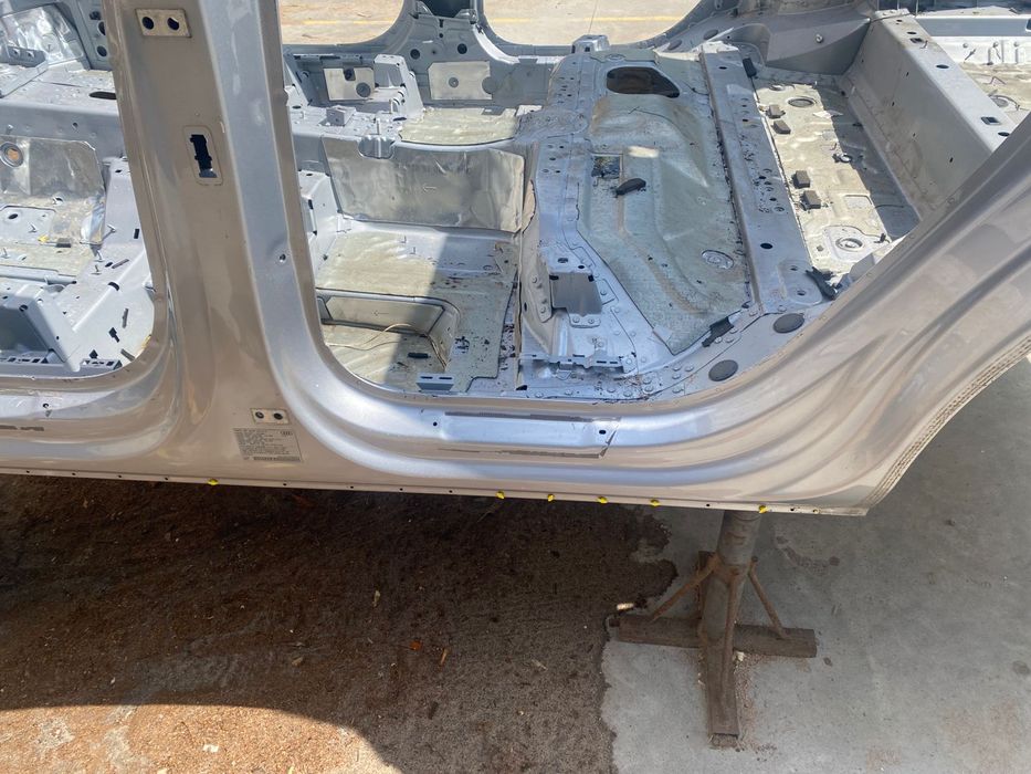 Кузов Четверть Лонжерон бочина Audi Q7 4M Ауді Кю7 4М Ауди Ку Кю