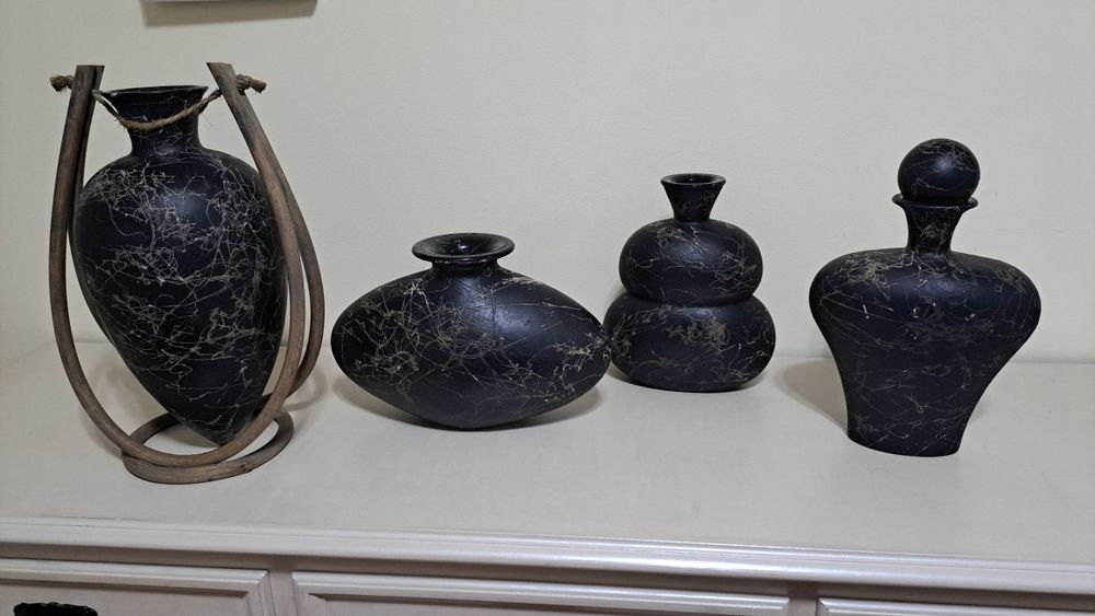 Peças decorativas em vidro pintado